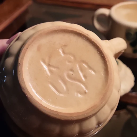 Vintage McCoy Brushed Creamer and Sugar Bowl - Picture 9 of 9